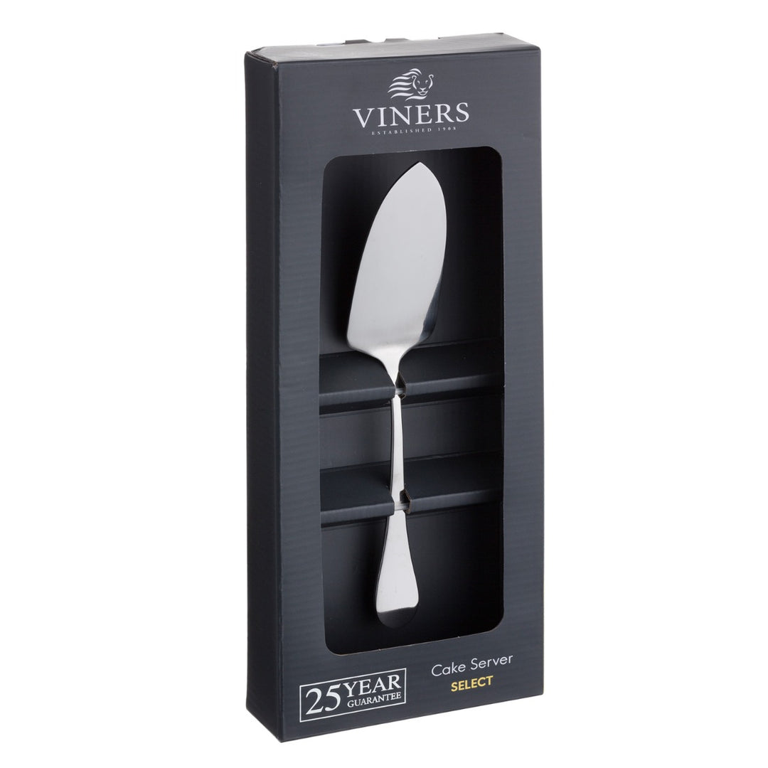 Beautifully presented cake lifter in a gift box