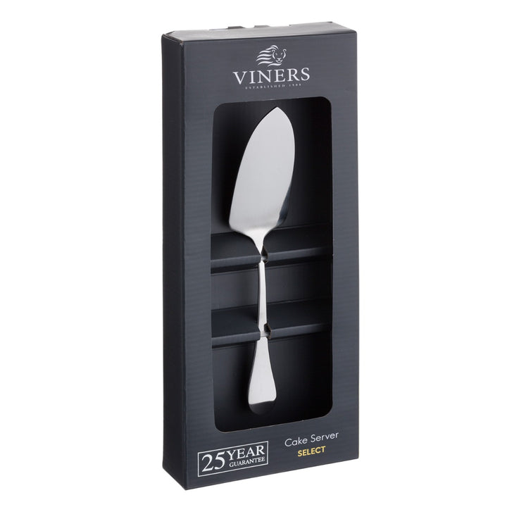 Beautifully presented cake lifter in a gift box