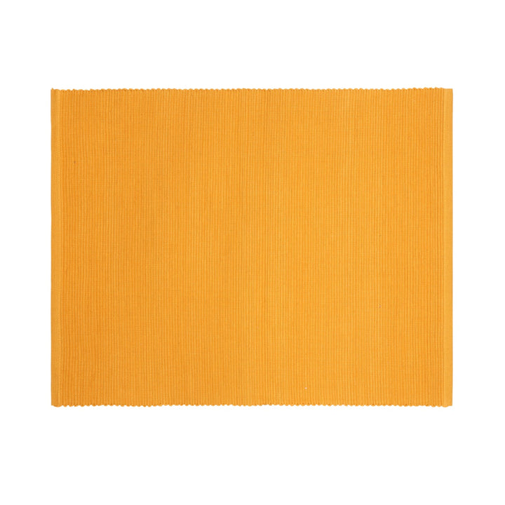featuring a white polka dot pattern on the napkin. Made from cotton and recycled cotton.