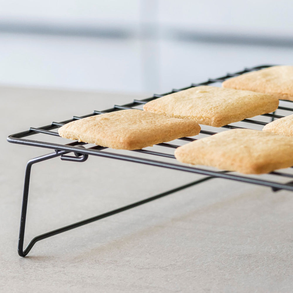  for cooling cakes and bakes quickly