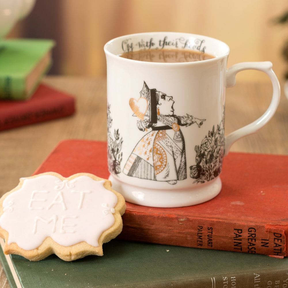 queen of hearts themed tankard mug