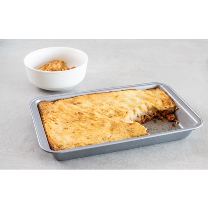 KitchenCraft Non-Stick Rectangular Baking Pan - 31.5cm
