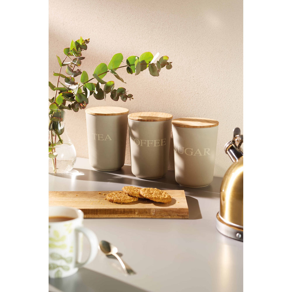 Set of tea