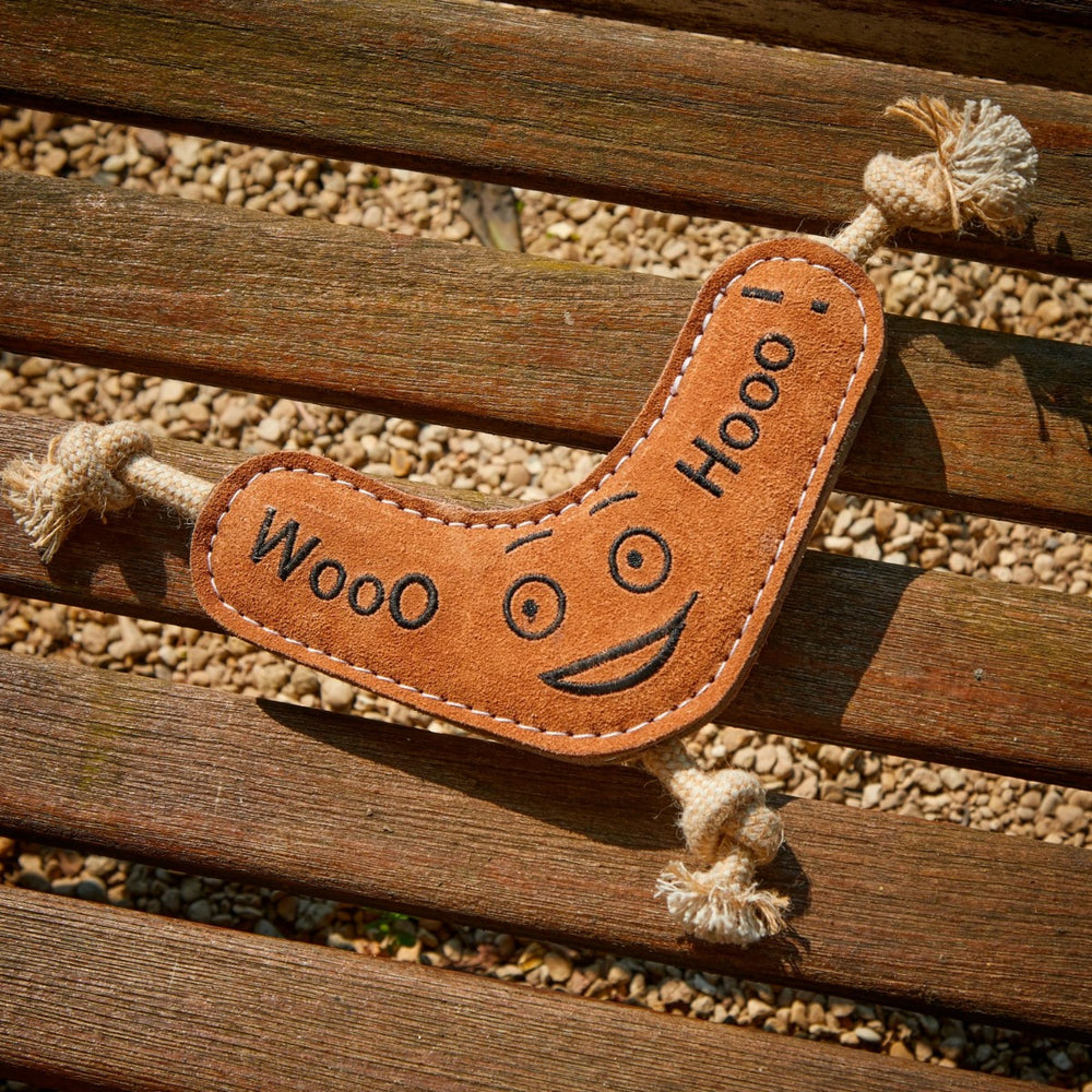  made from jute fibre and suede.