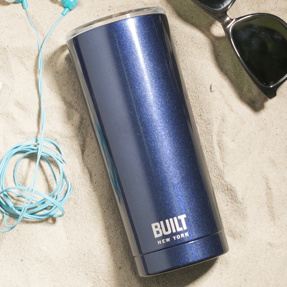 Reusable takeaway coffee mug in dark blue