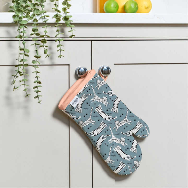 Dexam Meow Cat Print Recycled Cotton Oven Gauntlet