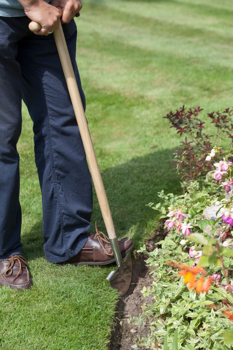 Burgon & Ball RHS Half Moon Lawn Edger