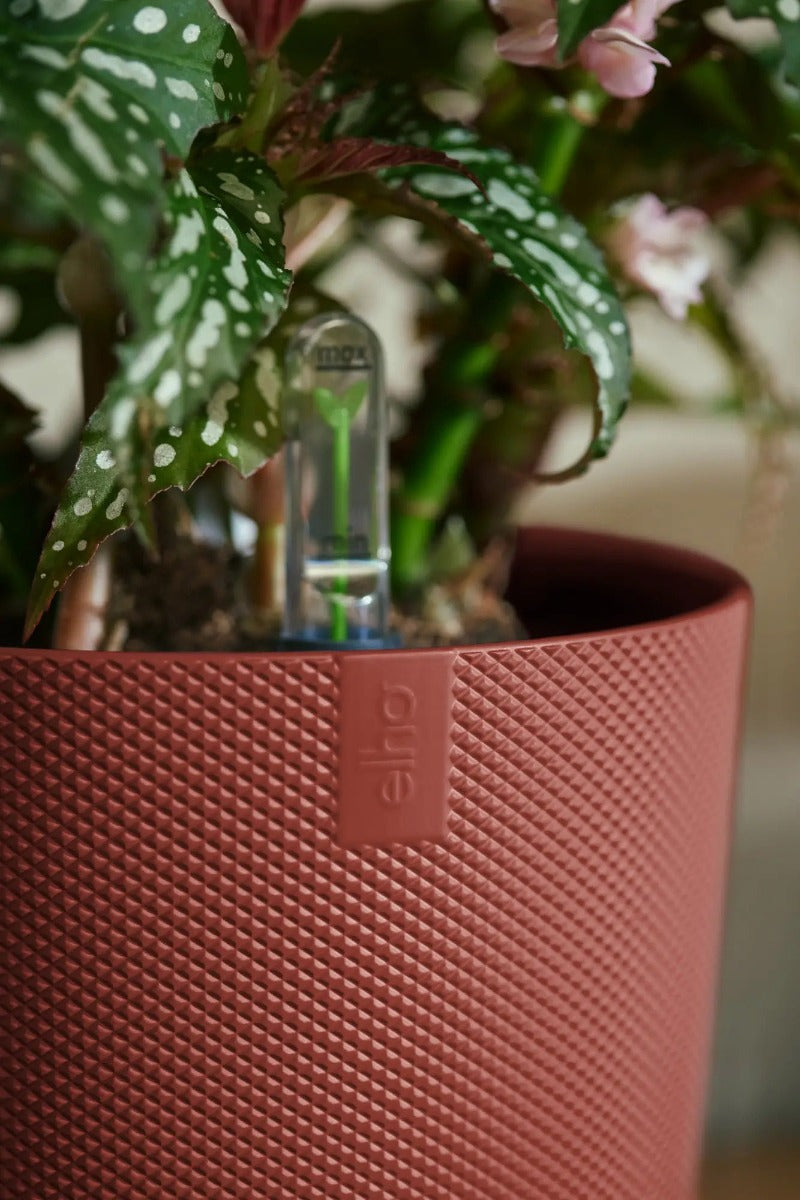 Elho Tuscan Red Jazz Round Recycled Plastic Plant Pot - 26cm