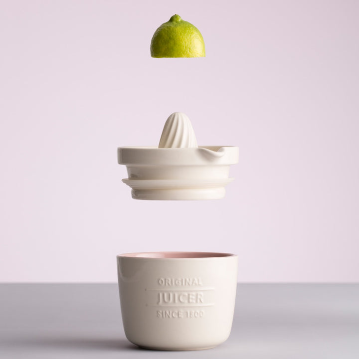 Pot for storing juice