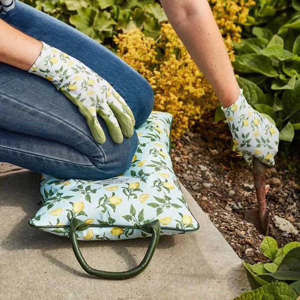  comfortable garden kneeler pillow with lemon print