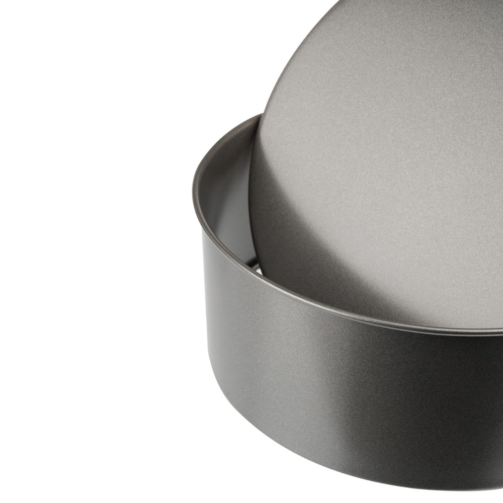  with a removable loose base and deep design