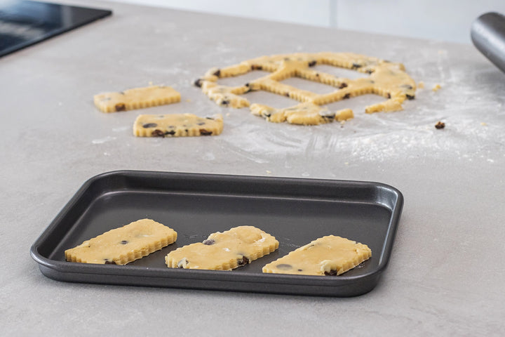 MasterClass Non-Stick Baking Tray - 24cm x 18cm