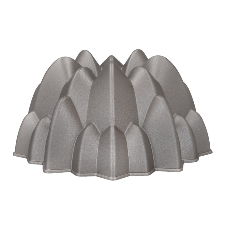 non stick aluminium cake baking tin with decorative peaked design