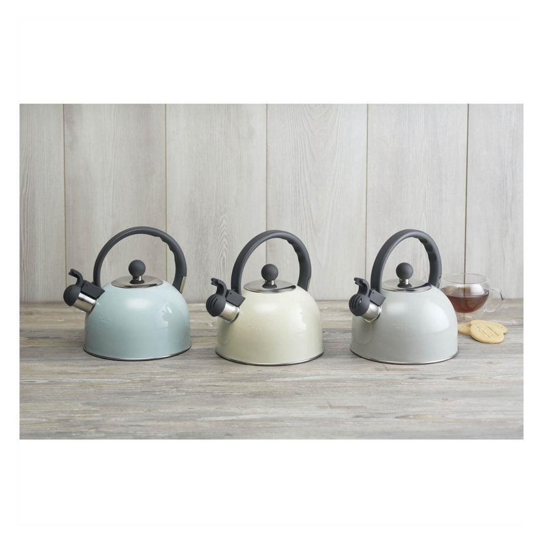 Living Nostalgia 1.4L Antique Cream Traditional Whistling Kettle