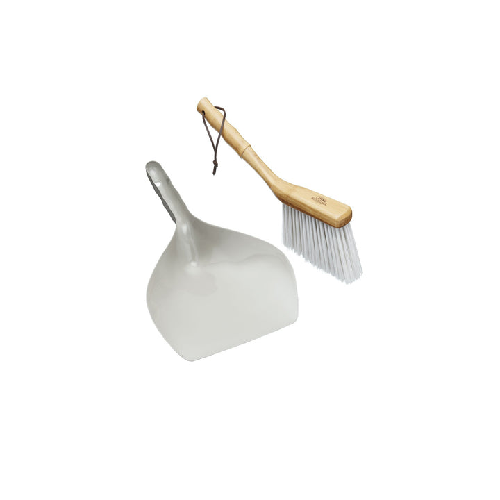 Living Nostalgia Traditional Dustpan & Brush Set