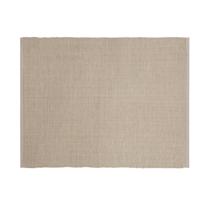  featuring a white polka dot pattern on the napkin. Made from cotton and recycled cotton.