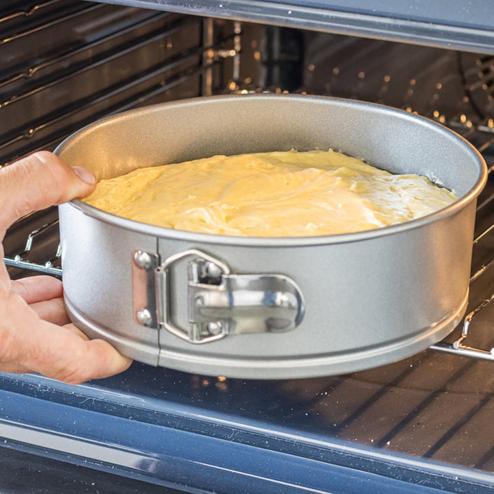 KitchenCraft Non-Stick Spring Form Cake Pan - 20.5cm