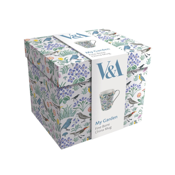  presented in a sturdy gift box also displaying the victoria and albert design.